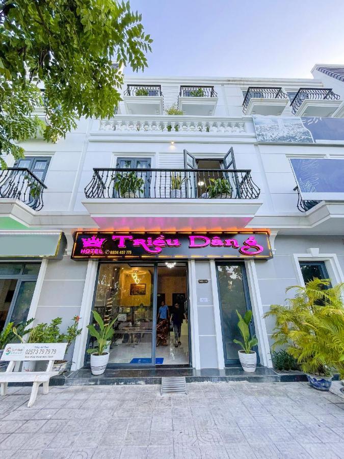 Khach San Trieu Dang Hotel Туй Хоа Екстериор снимка