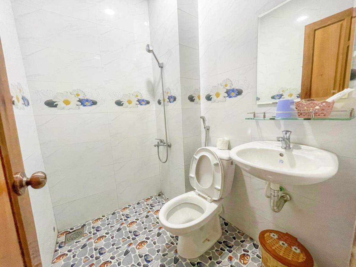 Khach San Trieu Dang Hotel Туй Хоа Екстериор снимка